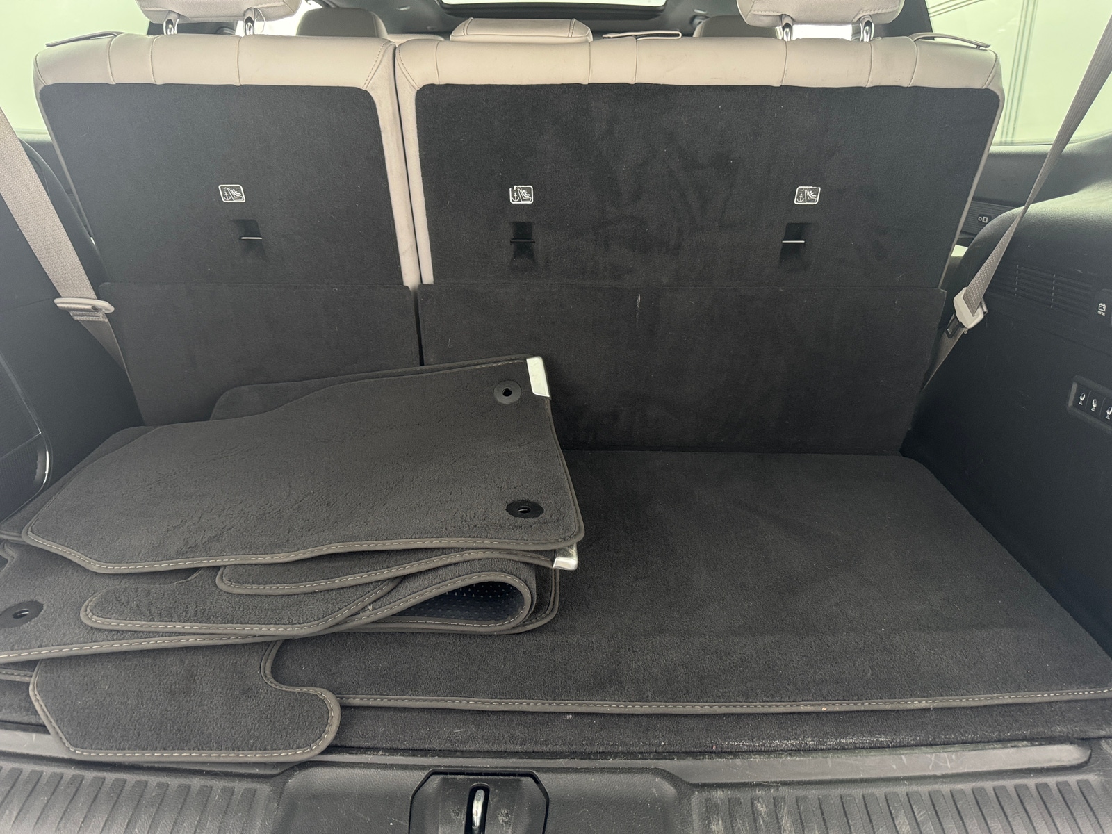 Thumbnail: 2025 Jeep Wagoneer - 6