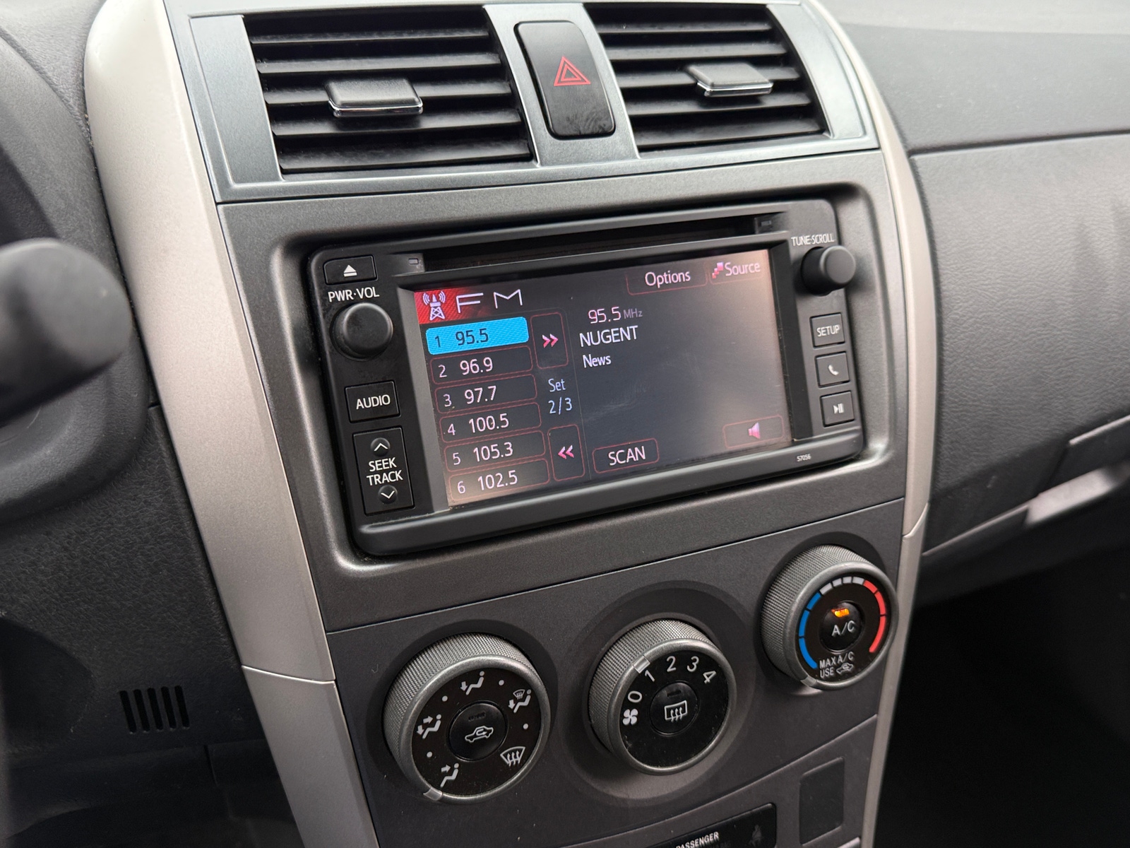 Thumbnail: 2013 Toyota Corolla - 4