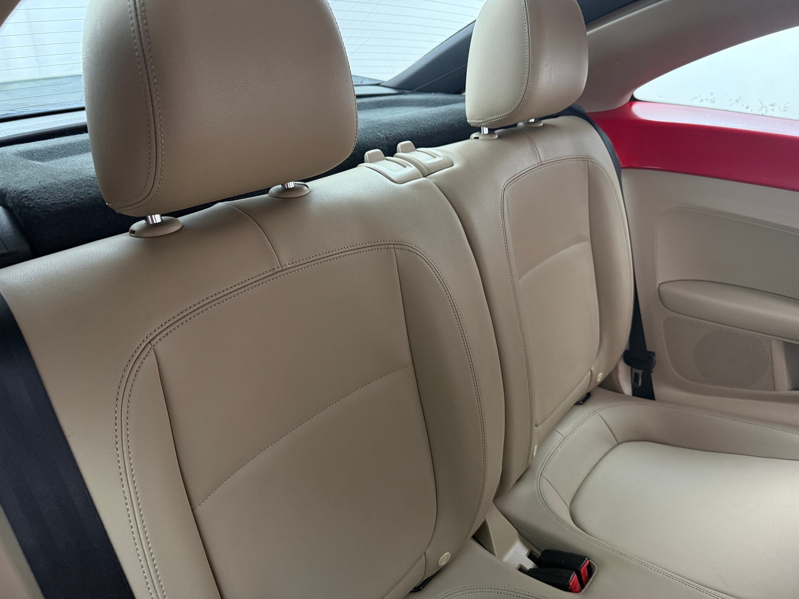 Thumbnail: 2014 Volkswagen Beetle - 5