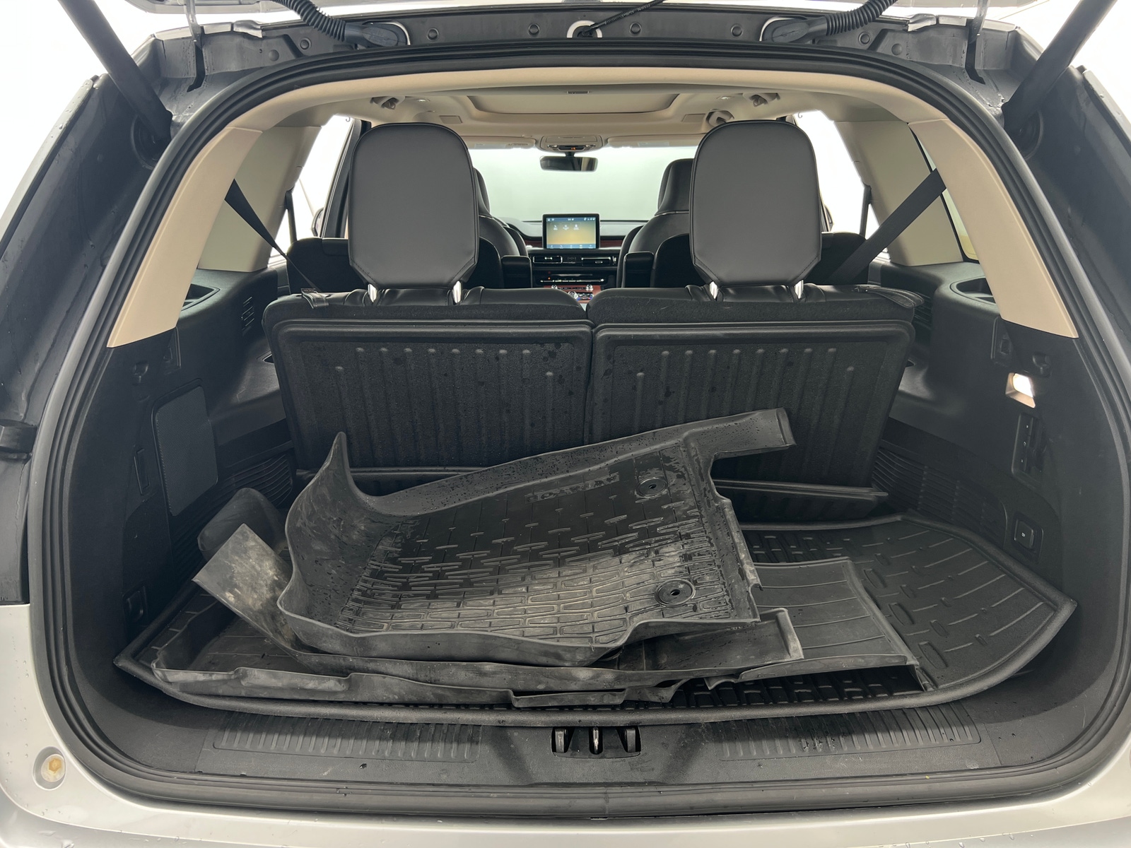 Thumbnail: 2022 Lincoln Aviator - 6