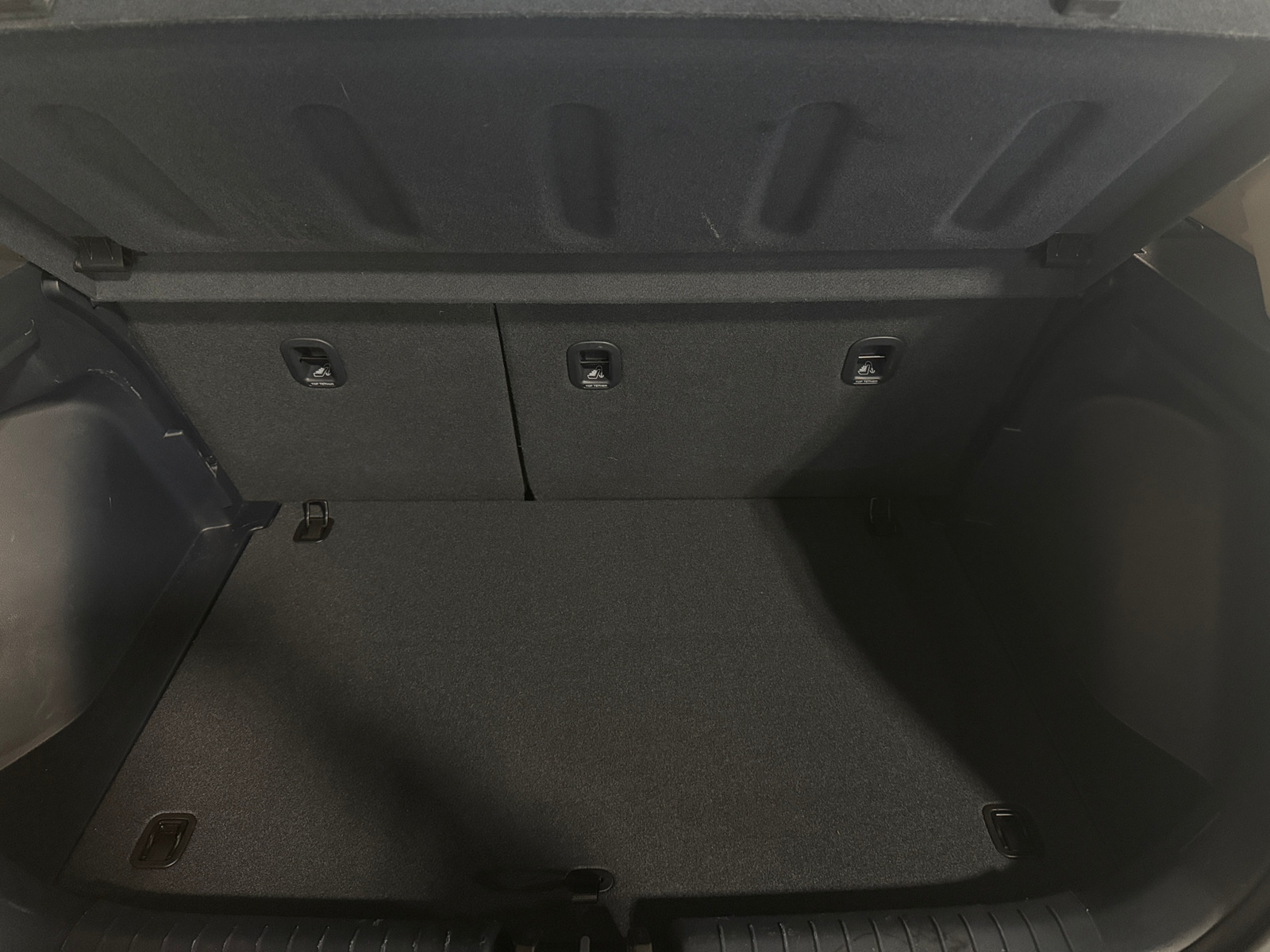 Thumbnail: 2024 Hyundai Venue - 7