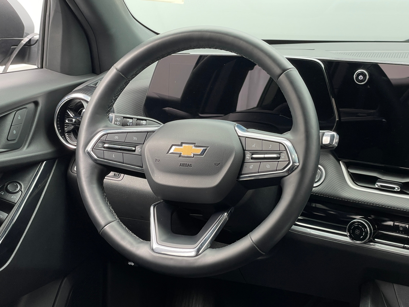 Thumbnail: 2025 Chevrolet Equinox - 5