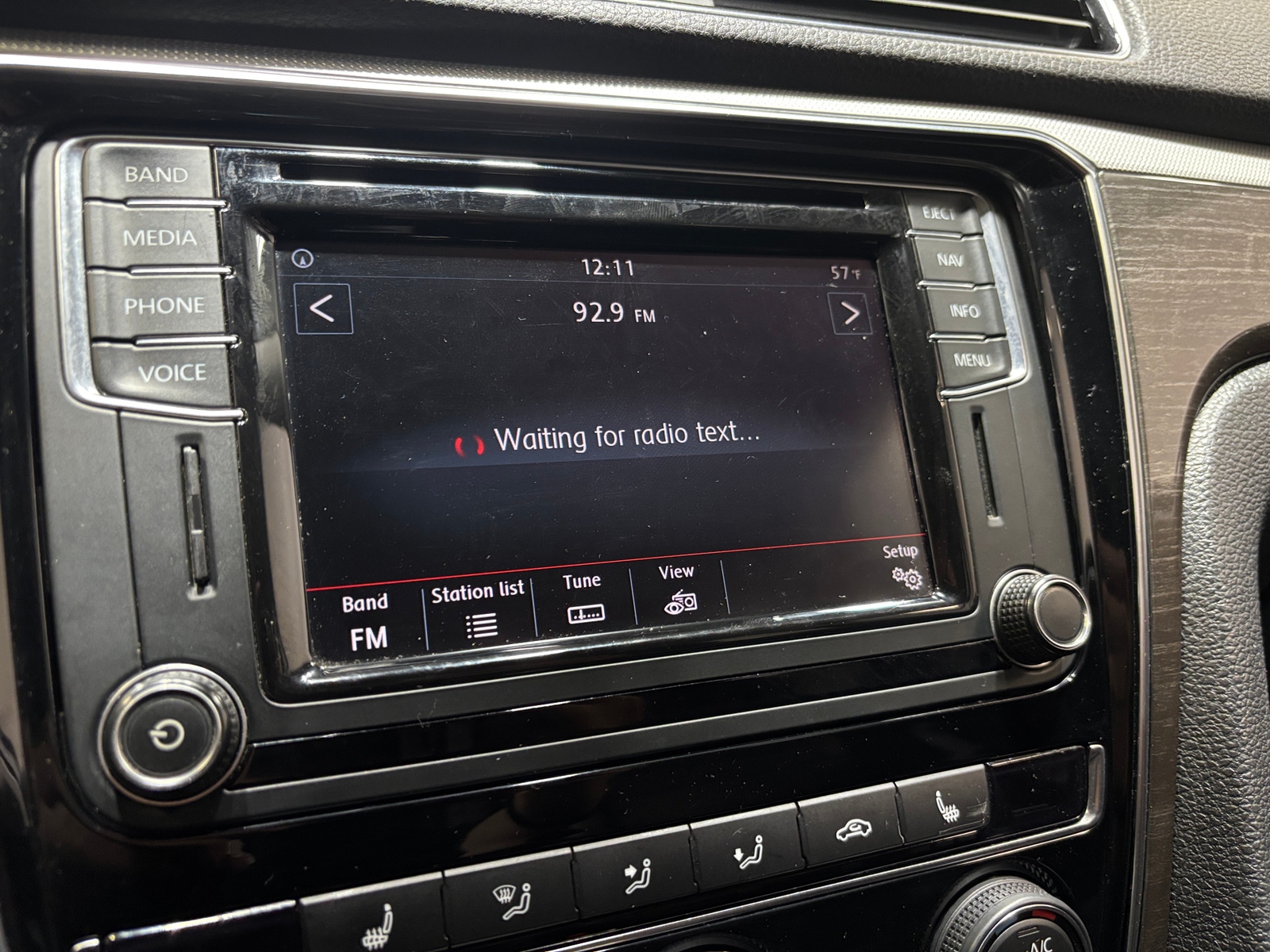 Thumbnail: 2017 Volkswagen Passat - 3