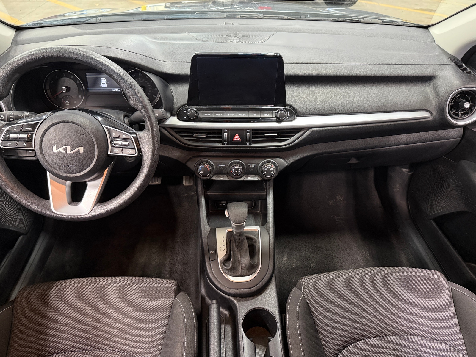 Thumbnail: 2024 Kia Forte - 3