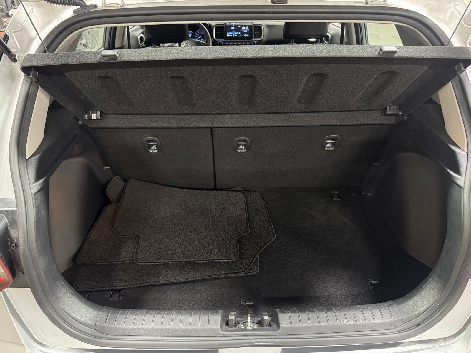 Thumbnail: 2021 Hyundai Venue - 7