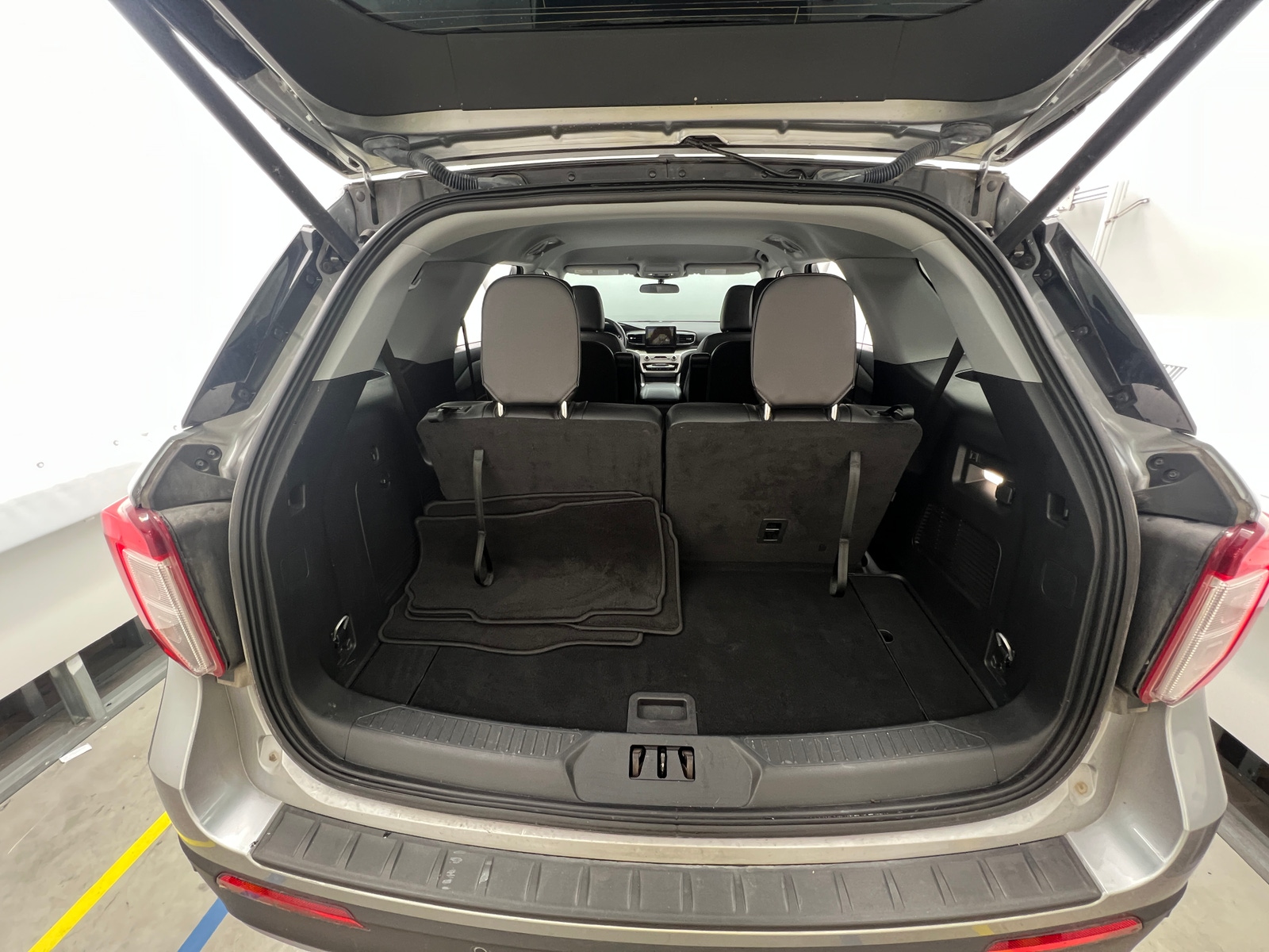 Thumbnail: 2023 Ford Explorer - 6