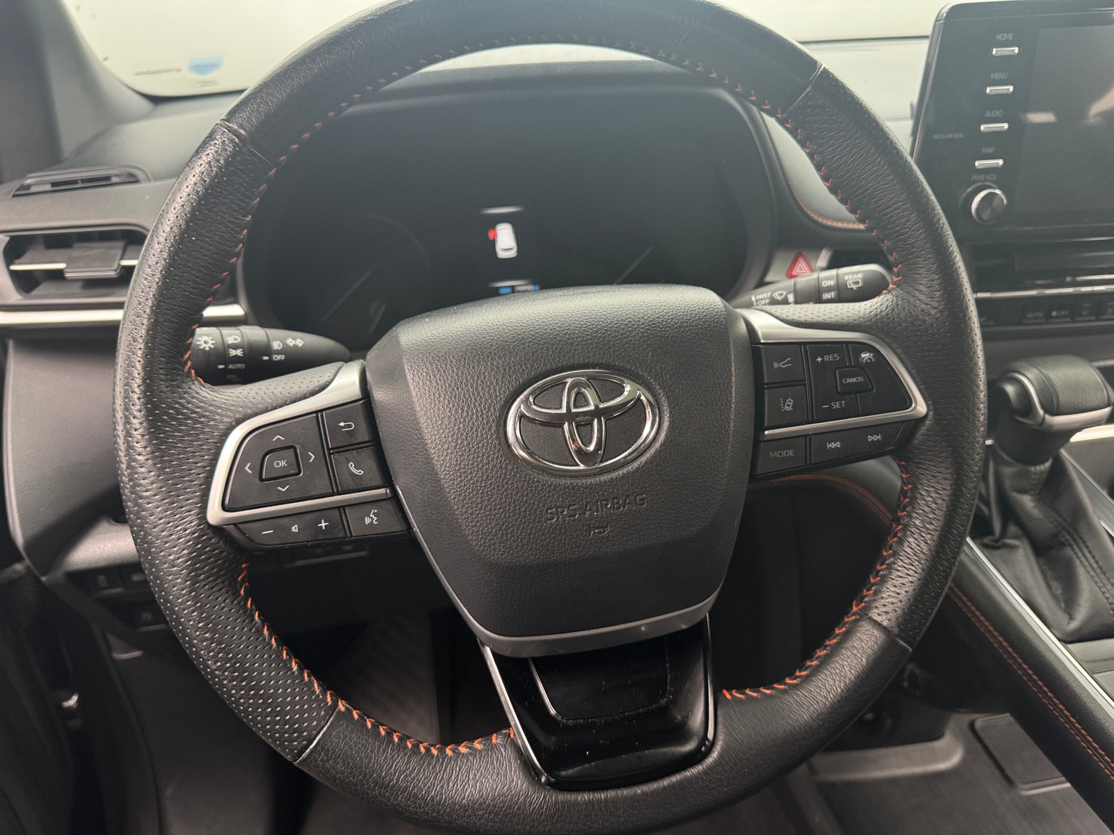 Thumbnail: 2021 Toyota Sienna - 4