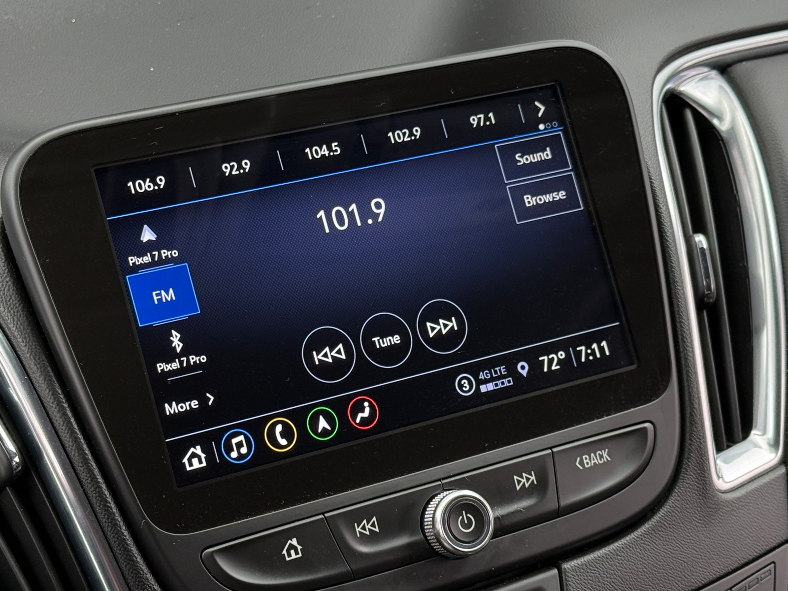 Thumbnail: 2024 Chevrolet Malibu - 3