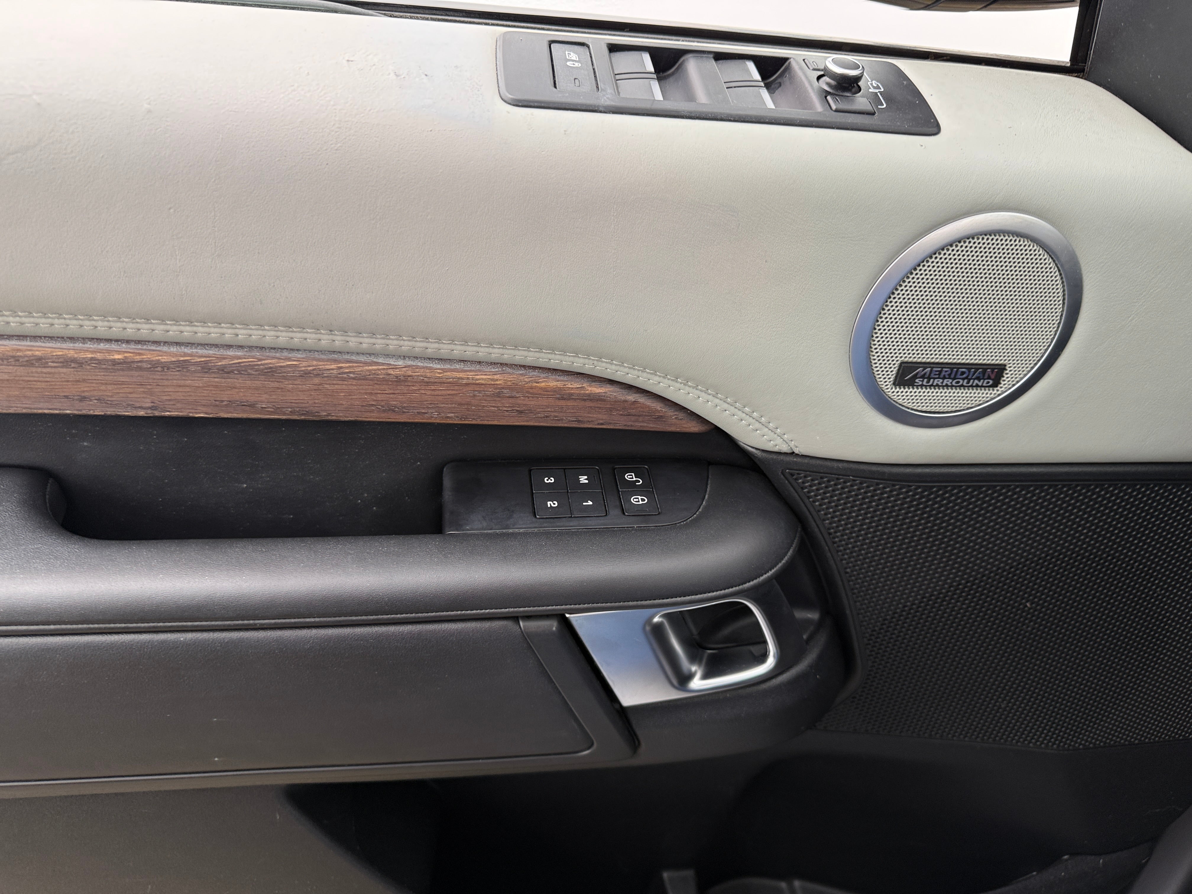 2020 Land Rover Discovery