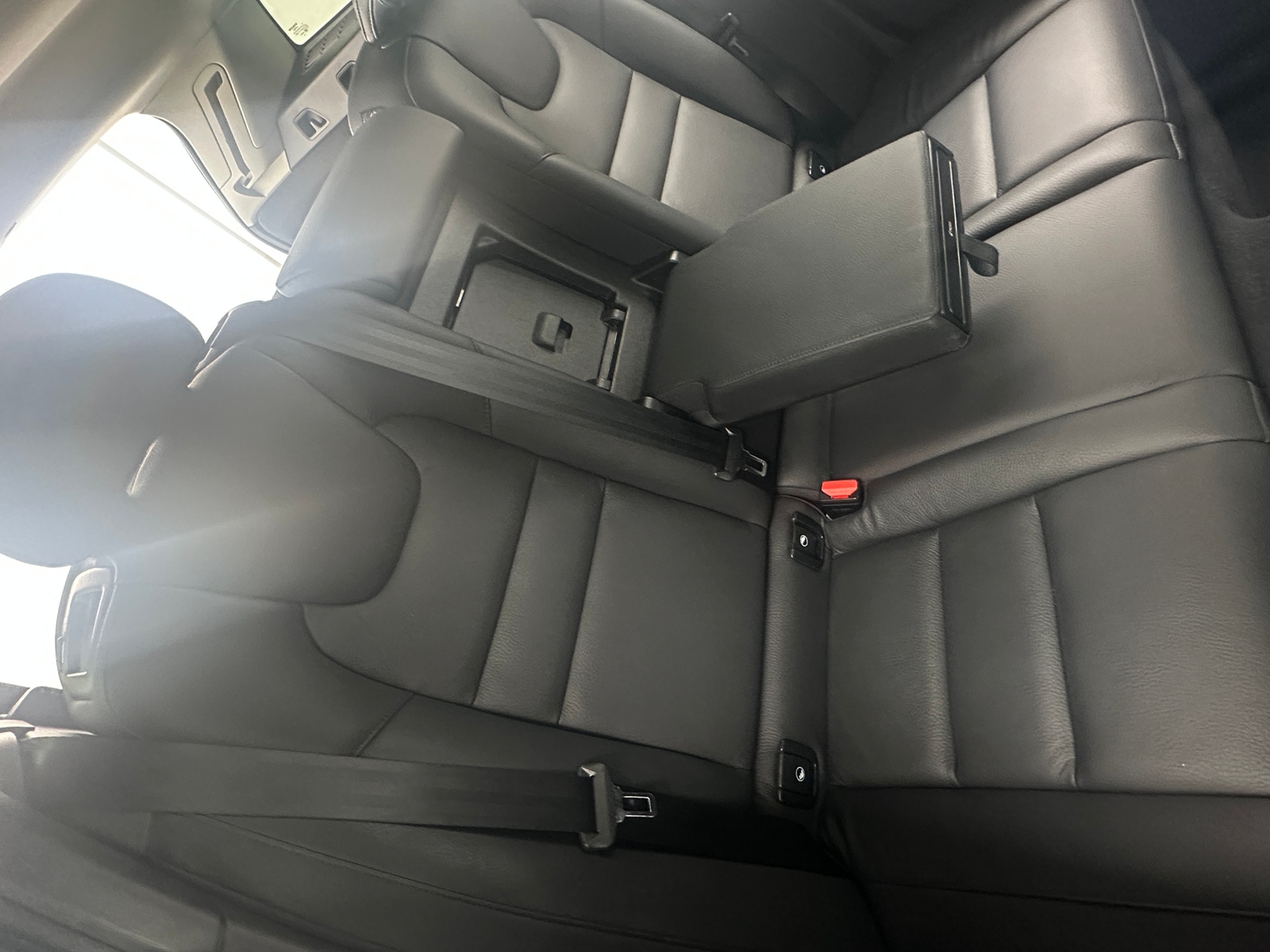 Thumbnail: 2025 Volvo V60 - 5