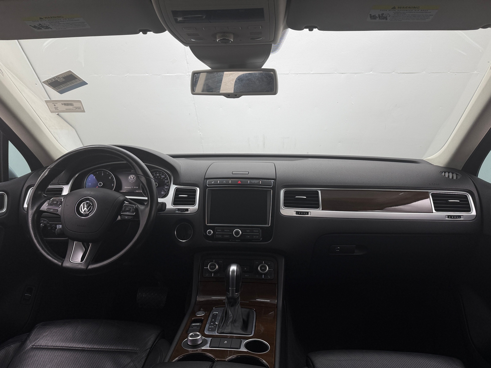 Thumbnail: 2016 Volkswagen Touareg - 3