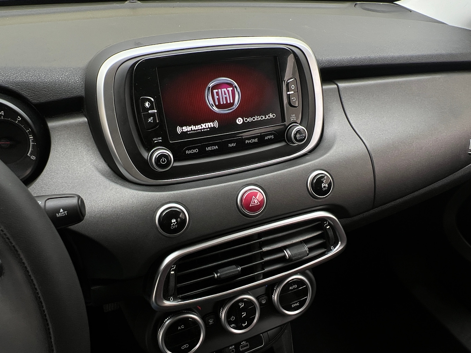 Thumbnail: 2016 Fiat 500X - 3