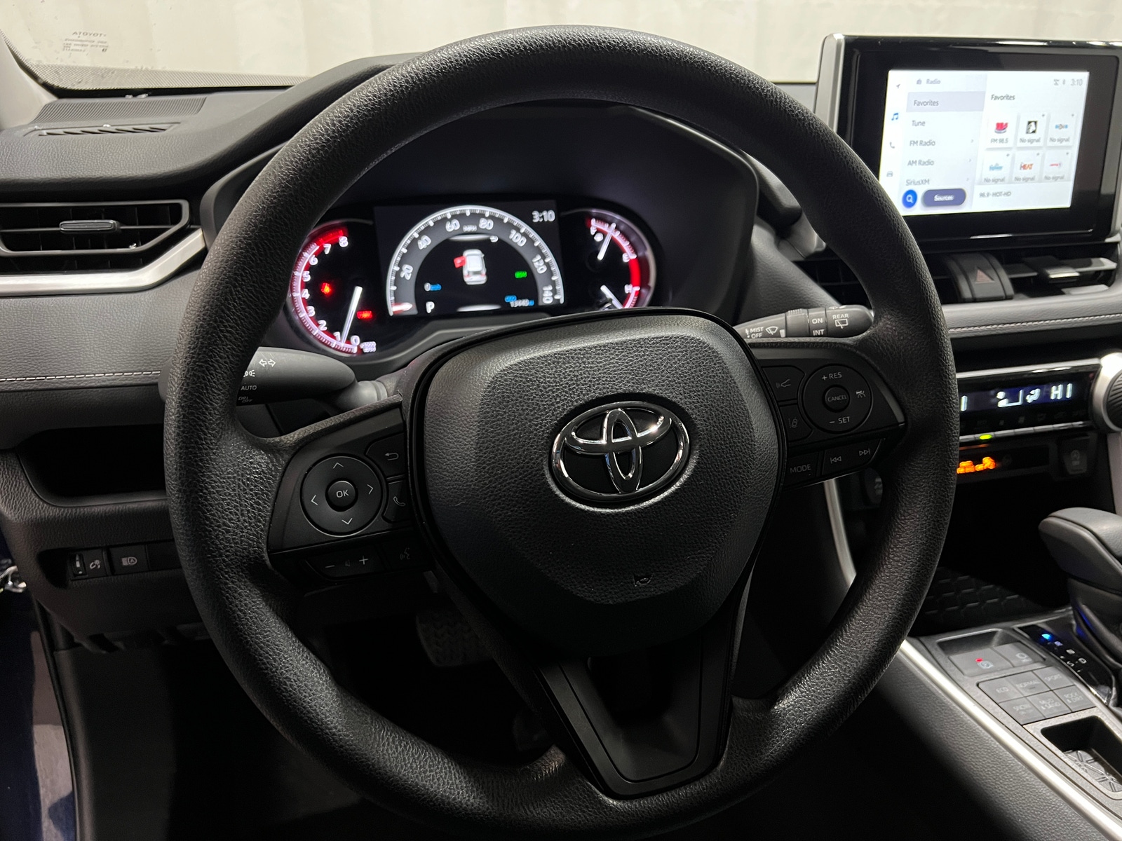 Thumbnail: 2025 Toyota RAV4 - 5