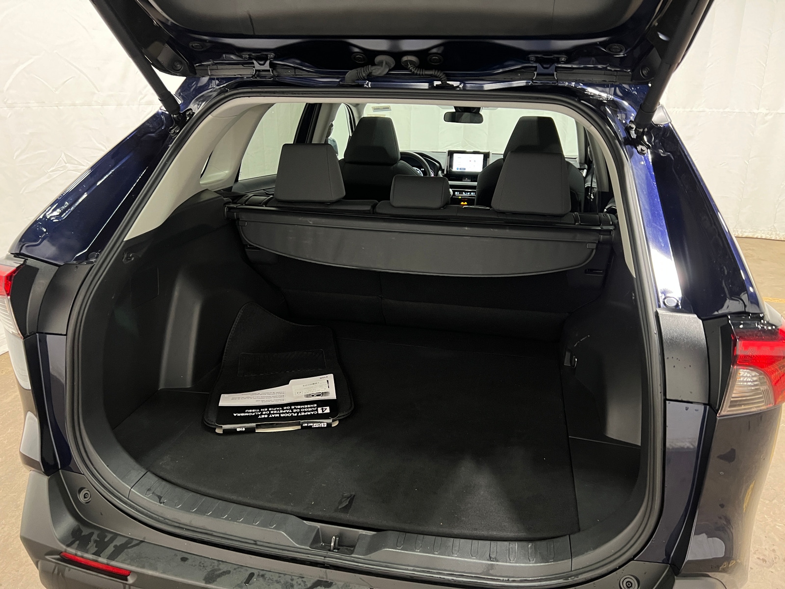 Thumbnail: 2025 Toyota RAV4 - 7