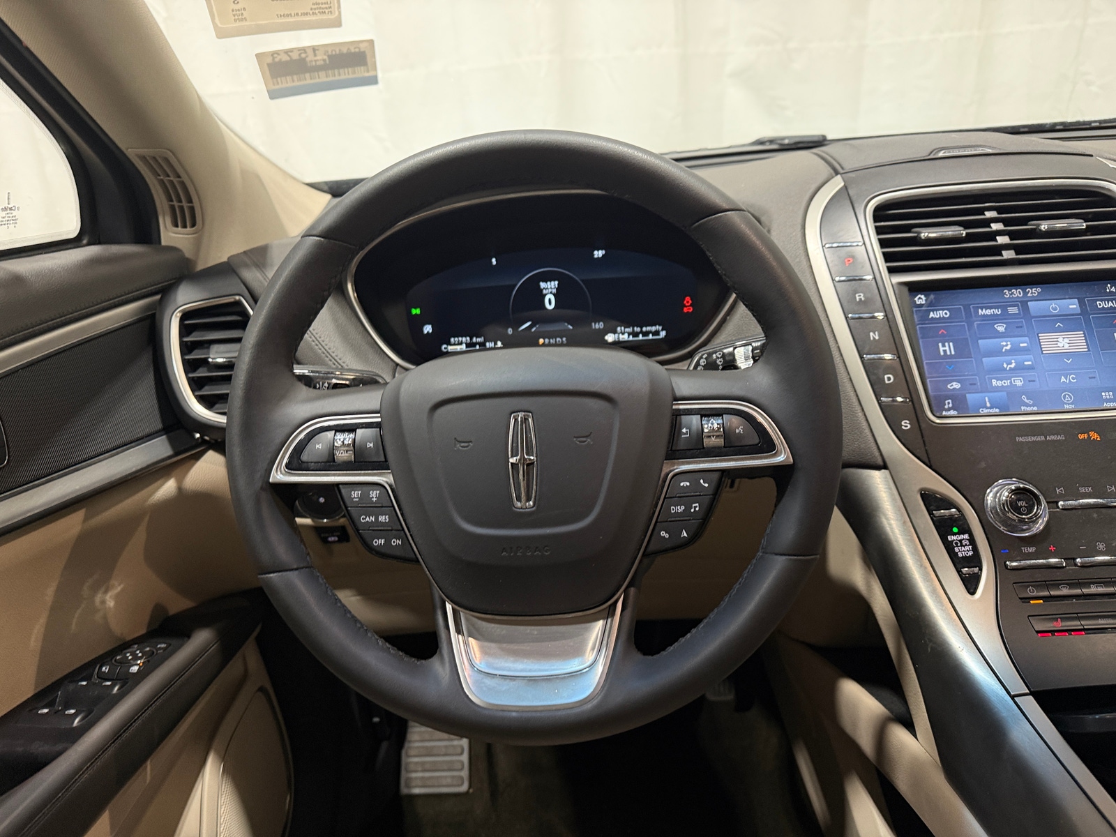 Thumbnail: 2020 Lincoln Nautilus - 4