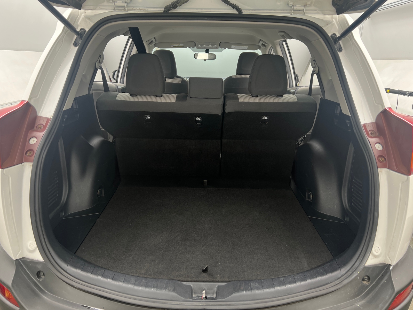 Thumbnail: 2013 Toyota RAV4 - 7