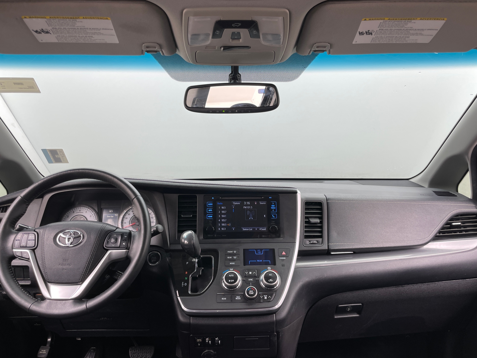 Thumbnail: 2016 Toyota Sienna - 2