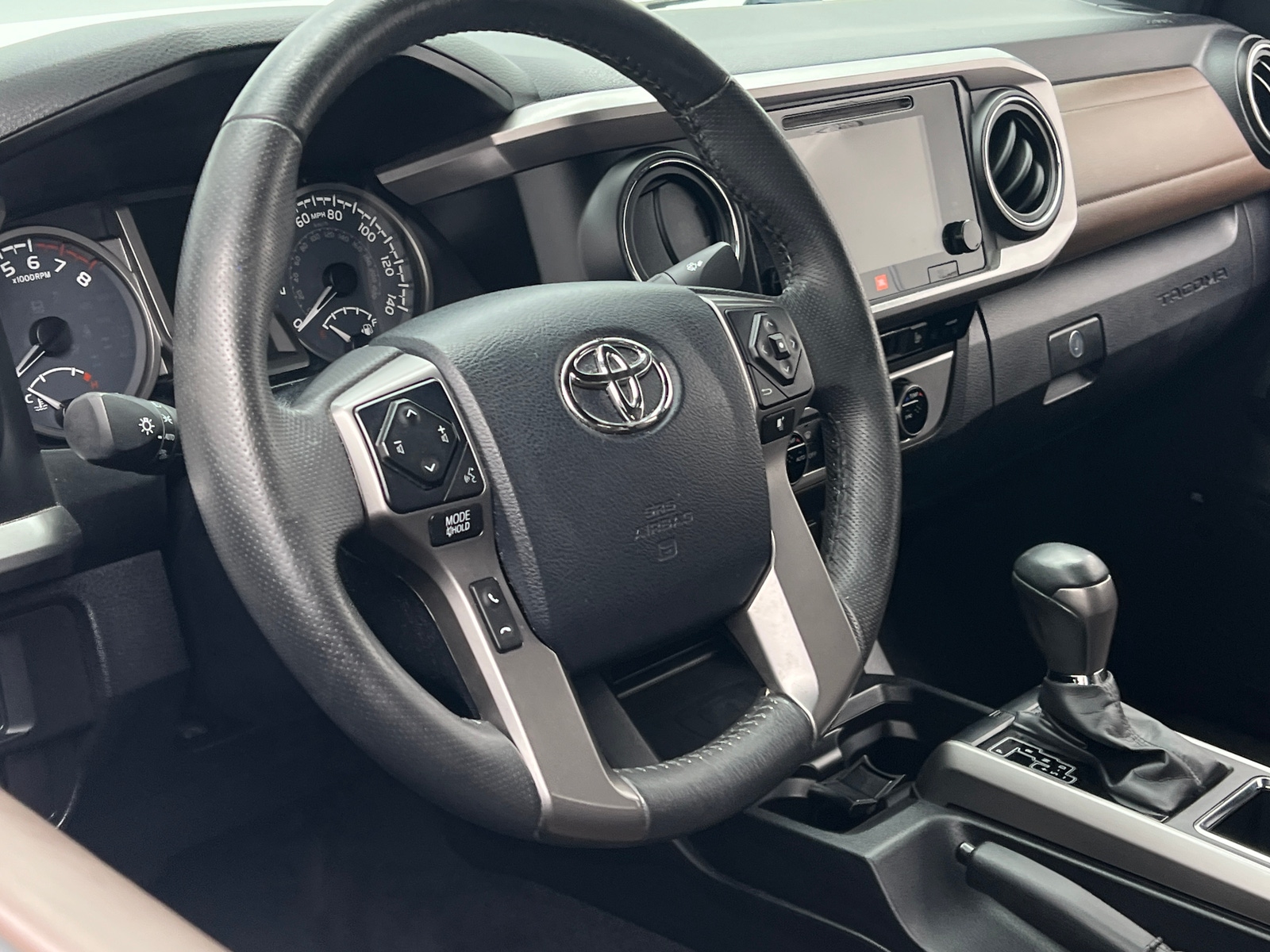 Thumbnail: 2017 Toyota Tacoma - 4