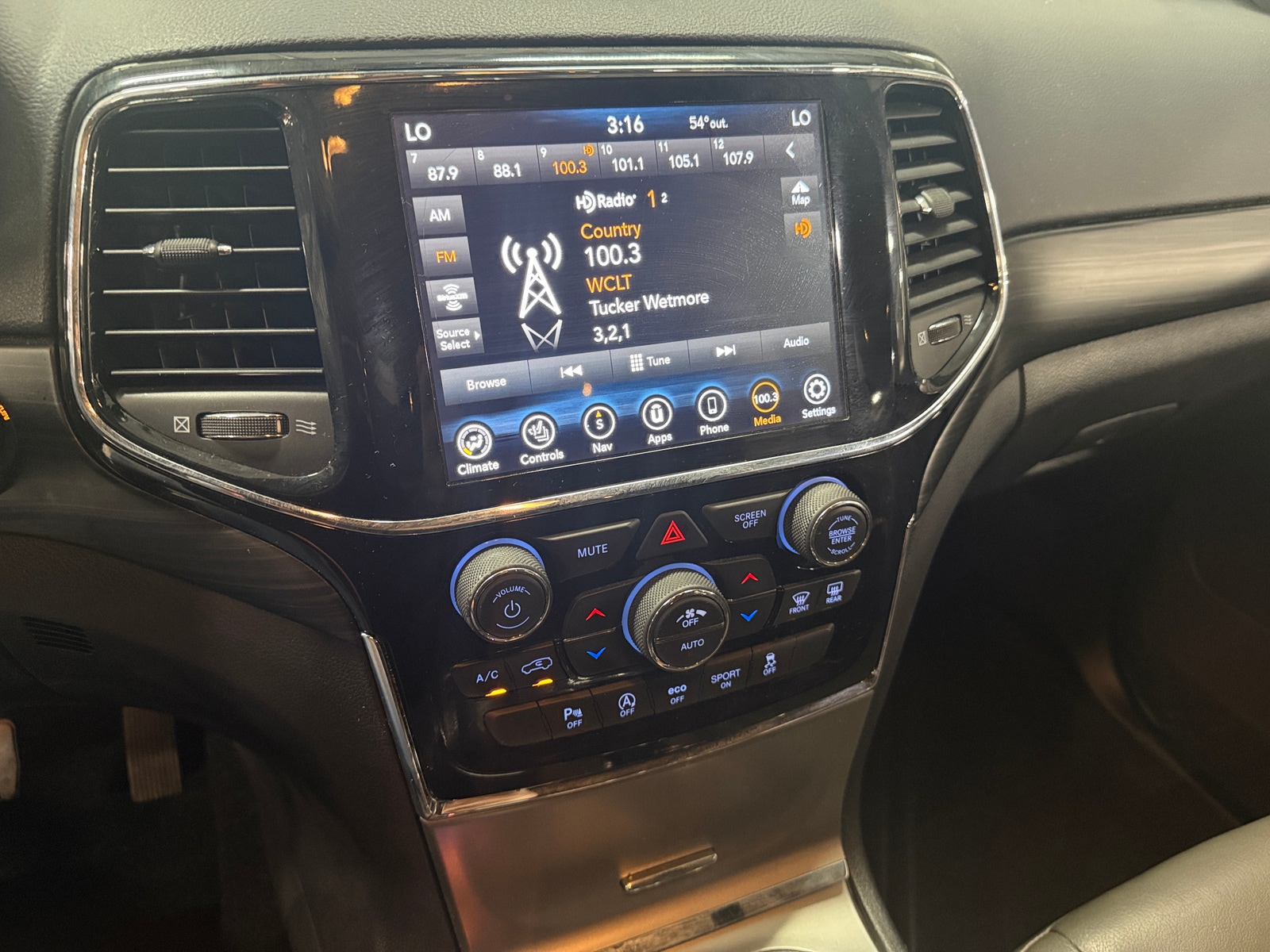 Thumbnail: 2020 Jeep Grand Cherokee - 3