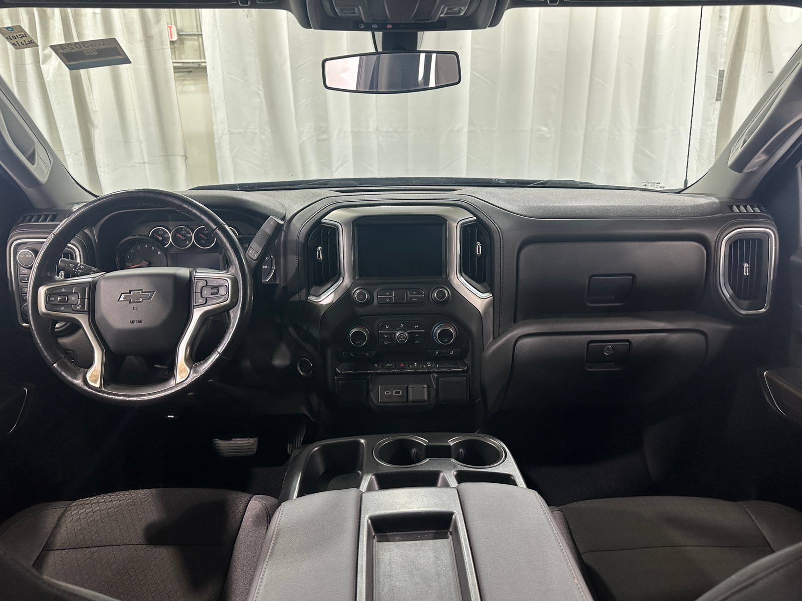 Thumbnail: 2020 Chevrolet Silverado 1500 - 3