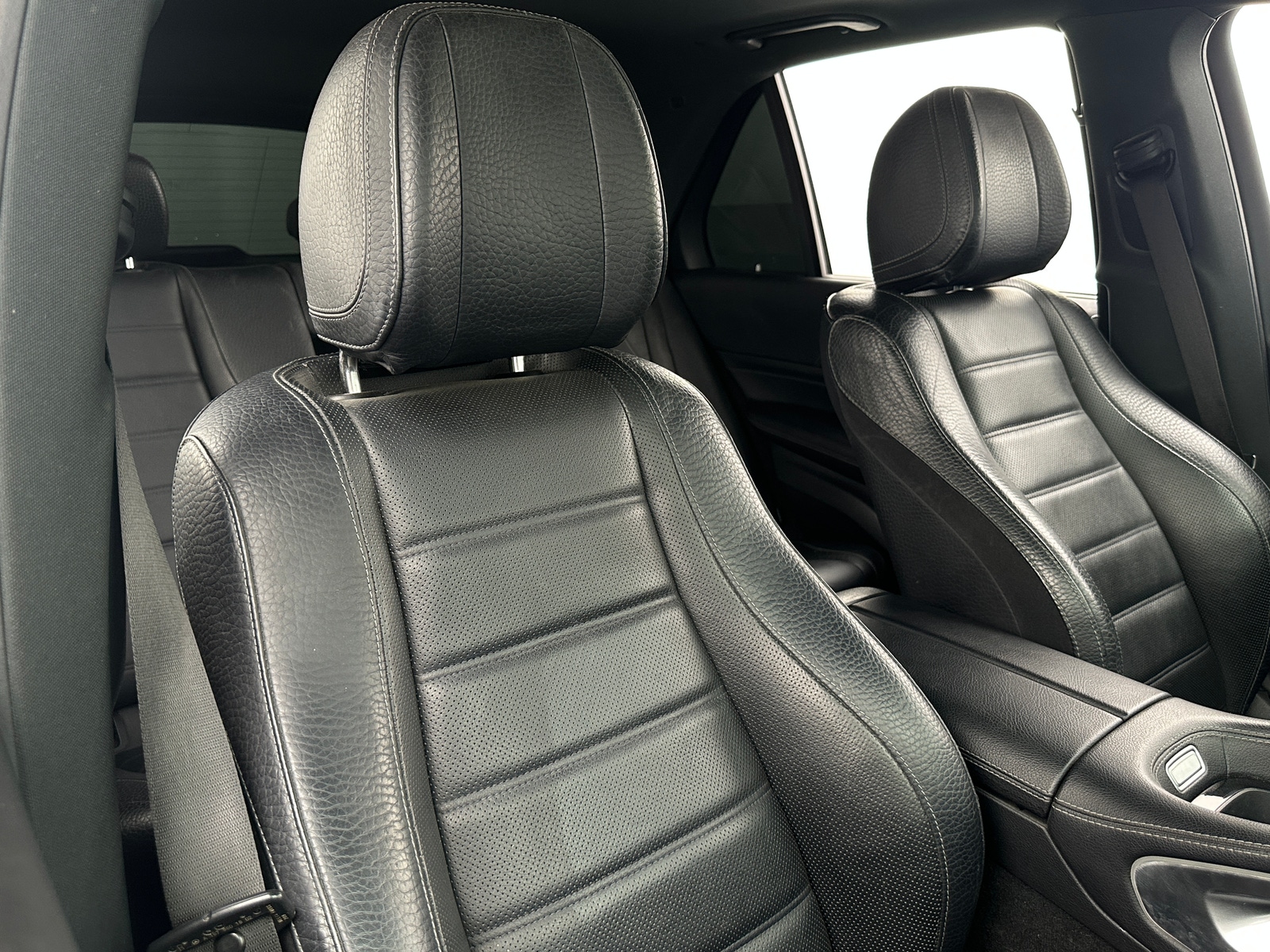 Thumbnail: 2021 Mercedes-Benz GLE - 2