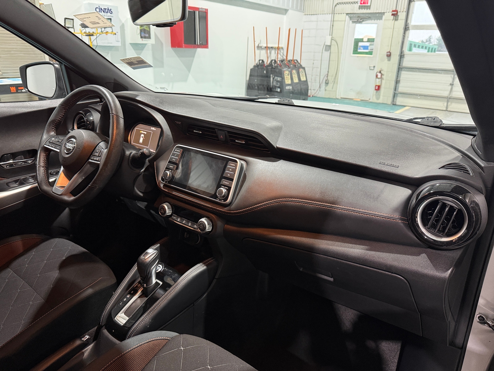 Thumbnail: 2020 Nissan Kicks - 3