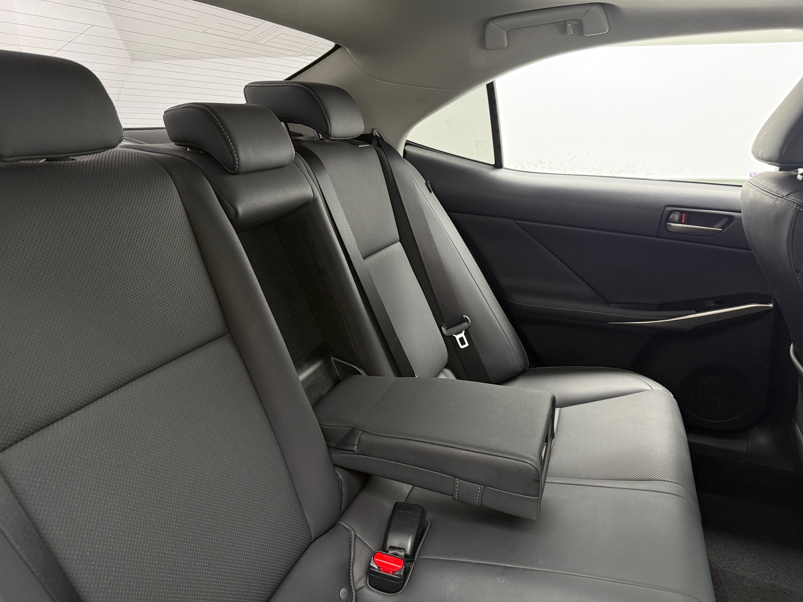 Thumbnail: 2020 Lexus IS - 5