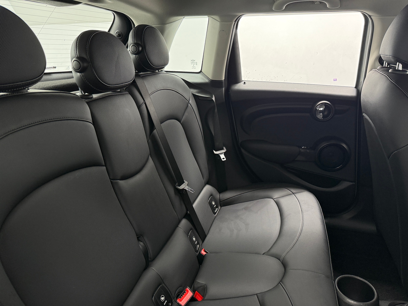 Thumbnail: 2022 MINI Cooper Hardtop - 5