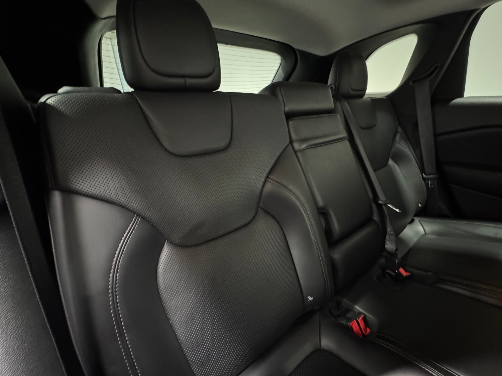 Thumbnail: 2019 Jeep Cherokee - 5