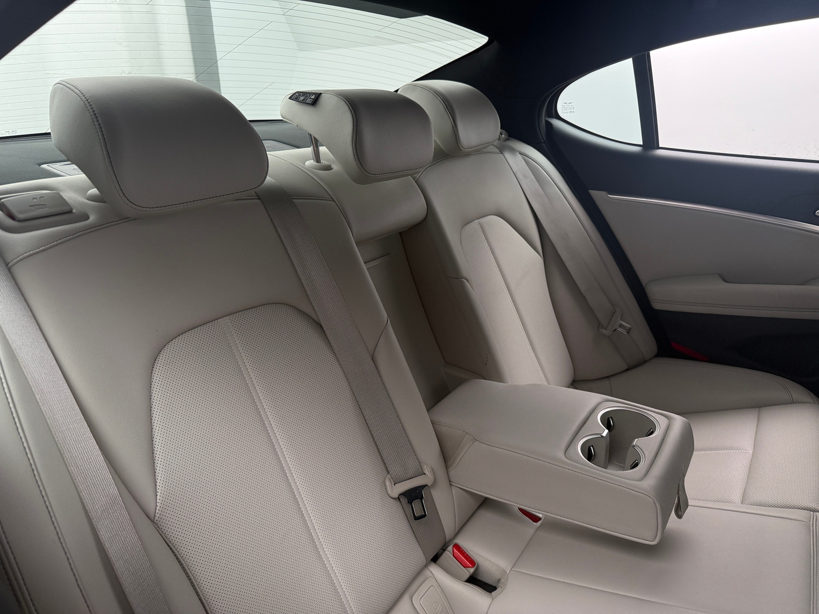 Thumbnail: 2025 Genesis G70 - 5