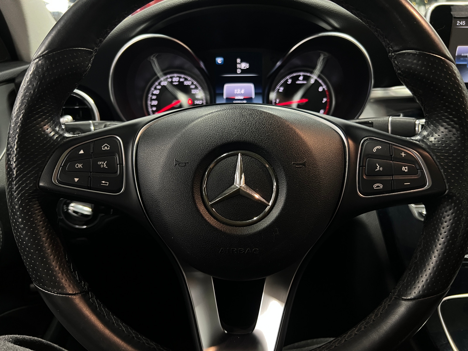 Thumbnail: 2015 Mercedes-Benz C-Class - 4