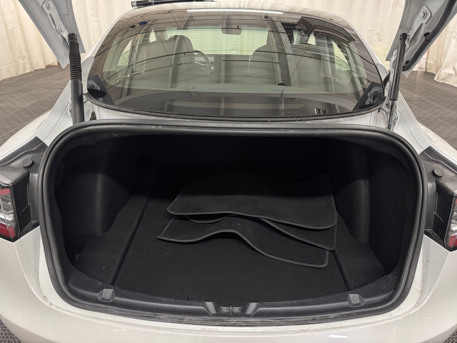 Thumbnail: 2021 Tesla Model 3 - 6