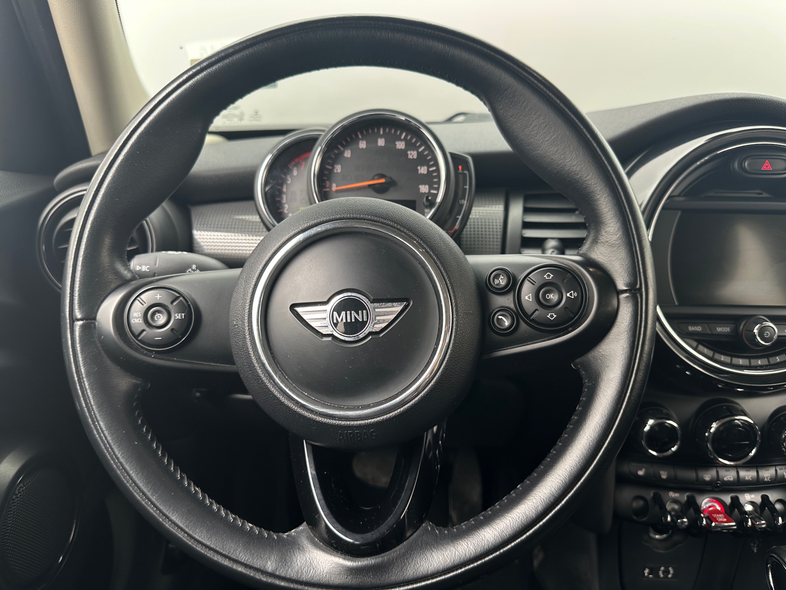 Thumbnail: 2018 MINI Cooper Hardtop - 4