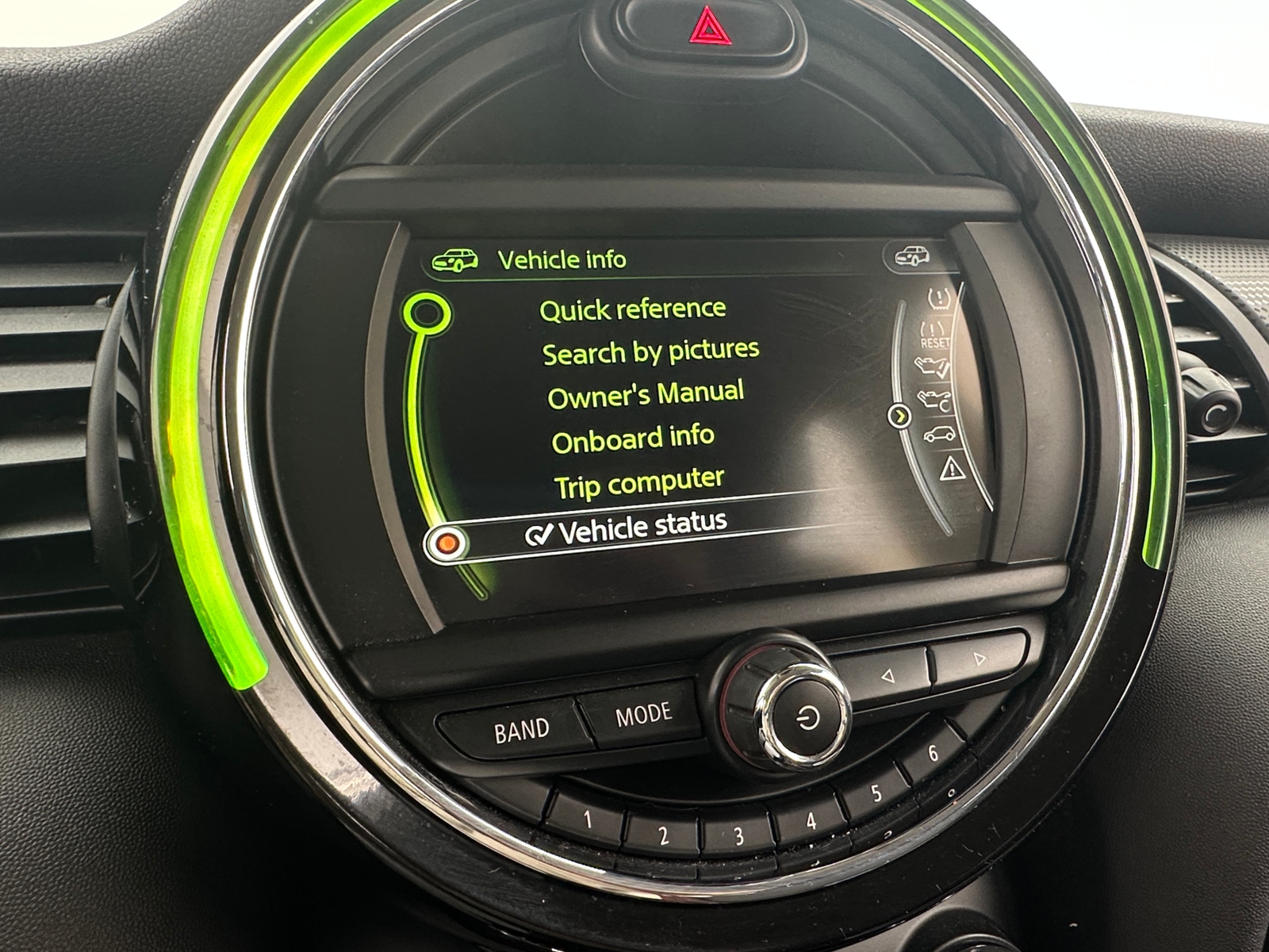 Thumbnail: 2018 MINI Cooper Hardtop - 3