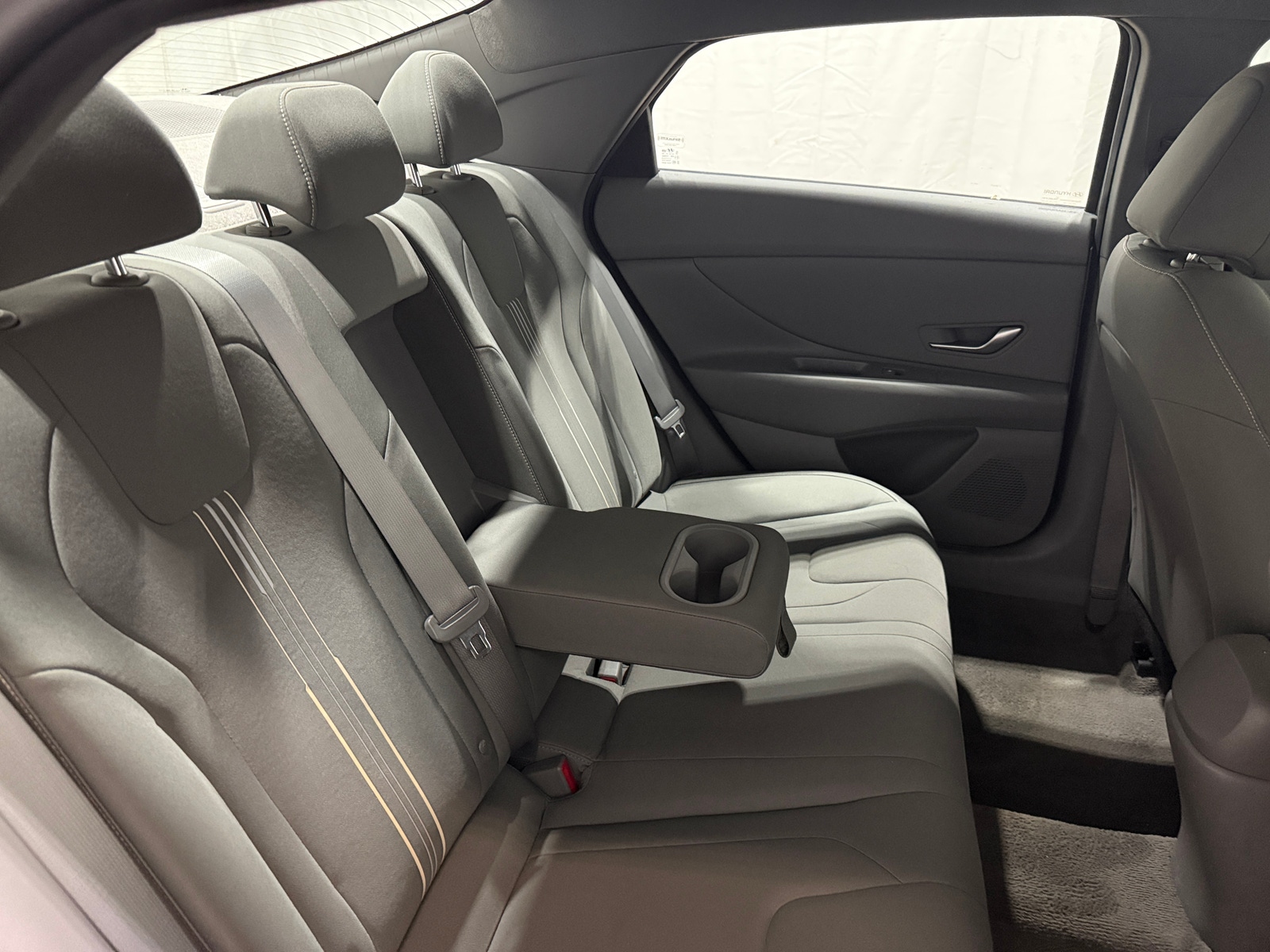 Thumbnail: 2022 Hyundai Elantra - 6