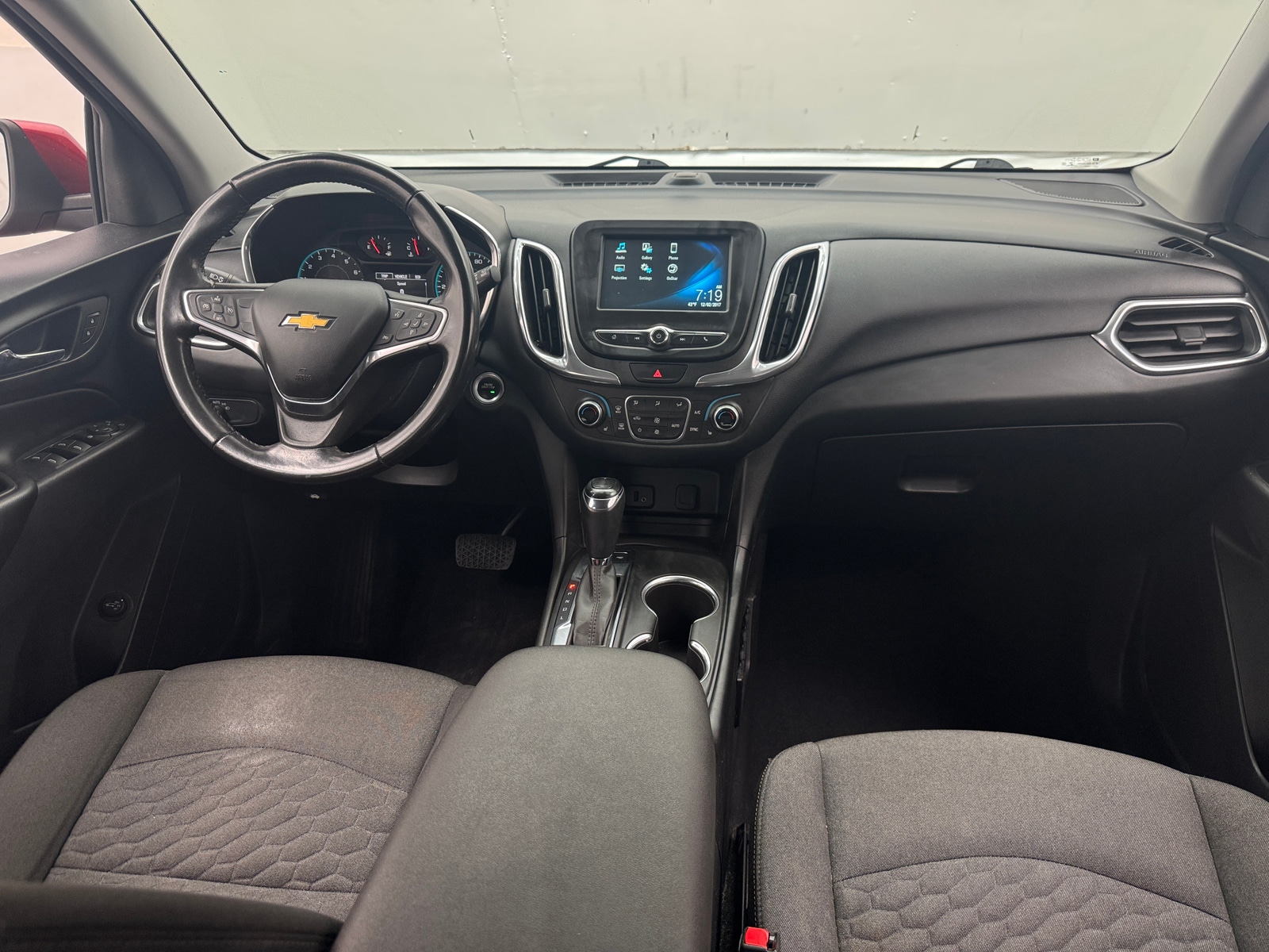Thumbnail: 2018 Chevrolet Equinox - 3