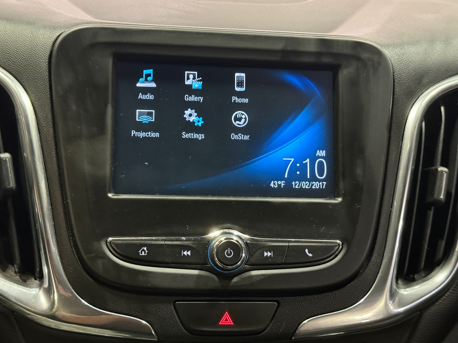 Thumbnail: 2018 Chevrolet Equinox - 4