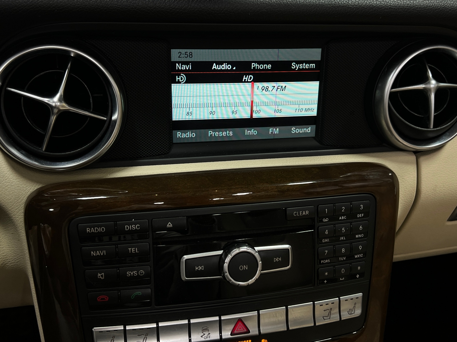 Thumbnail: 2015 Mercedes-Benz SLK - 3