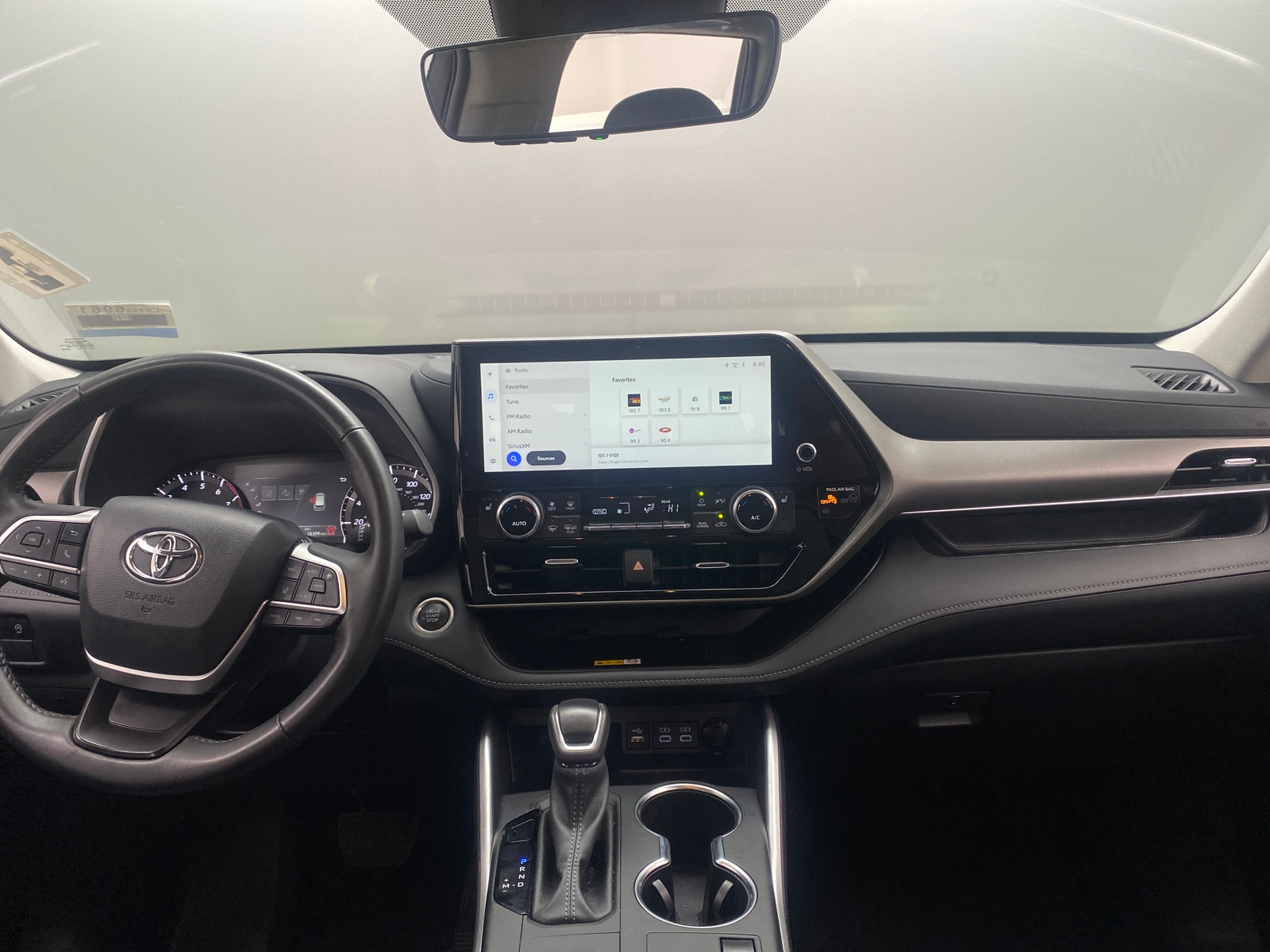 Thumbnail: 2024 Toyota Highlander - 2