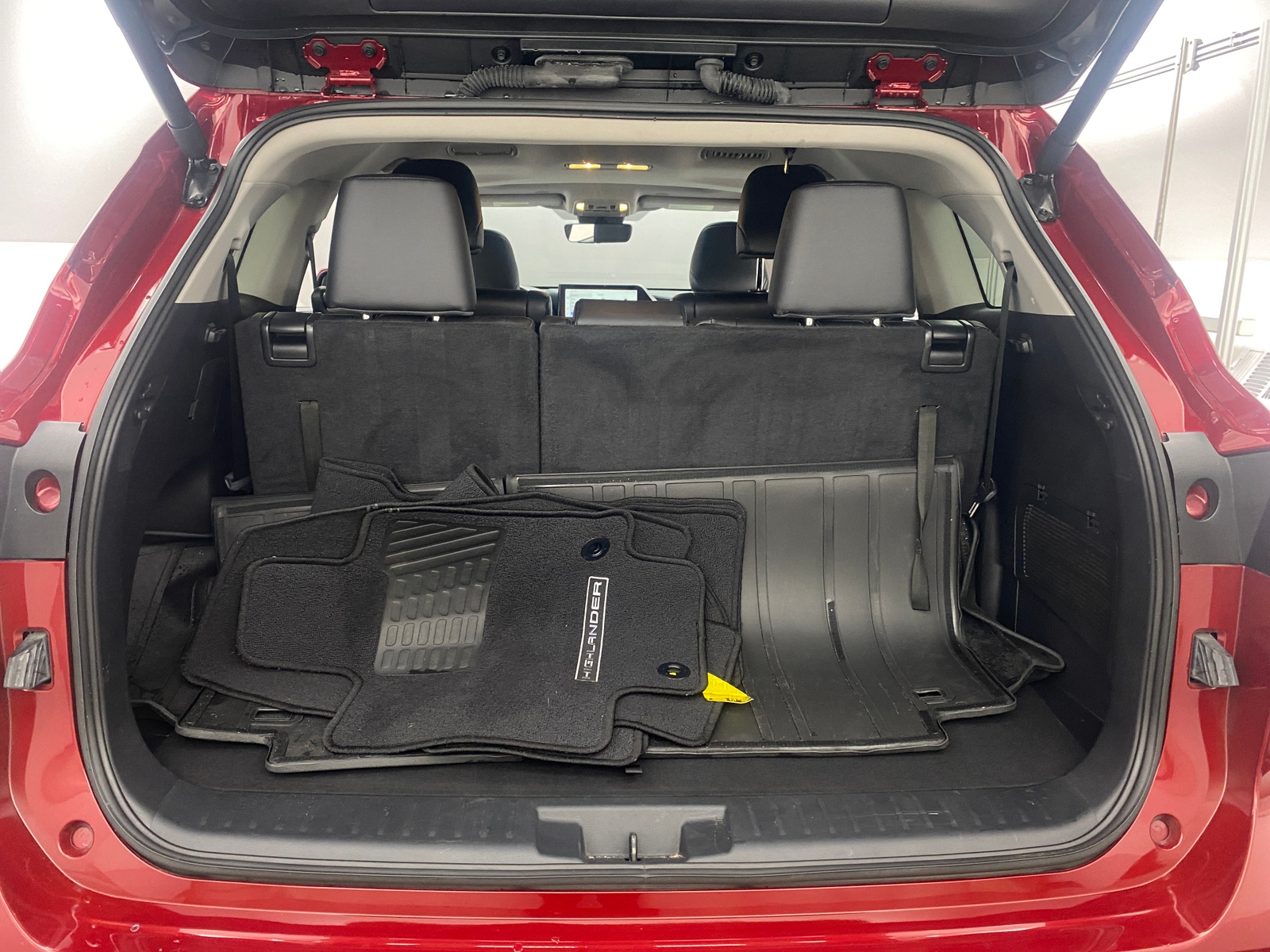 Thumbnail: 2024 Toyota Highlander - 6