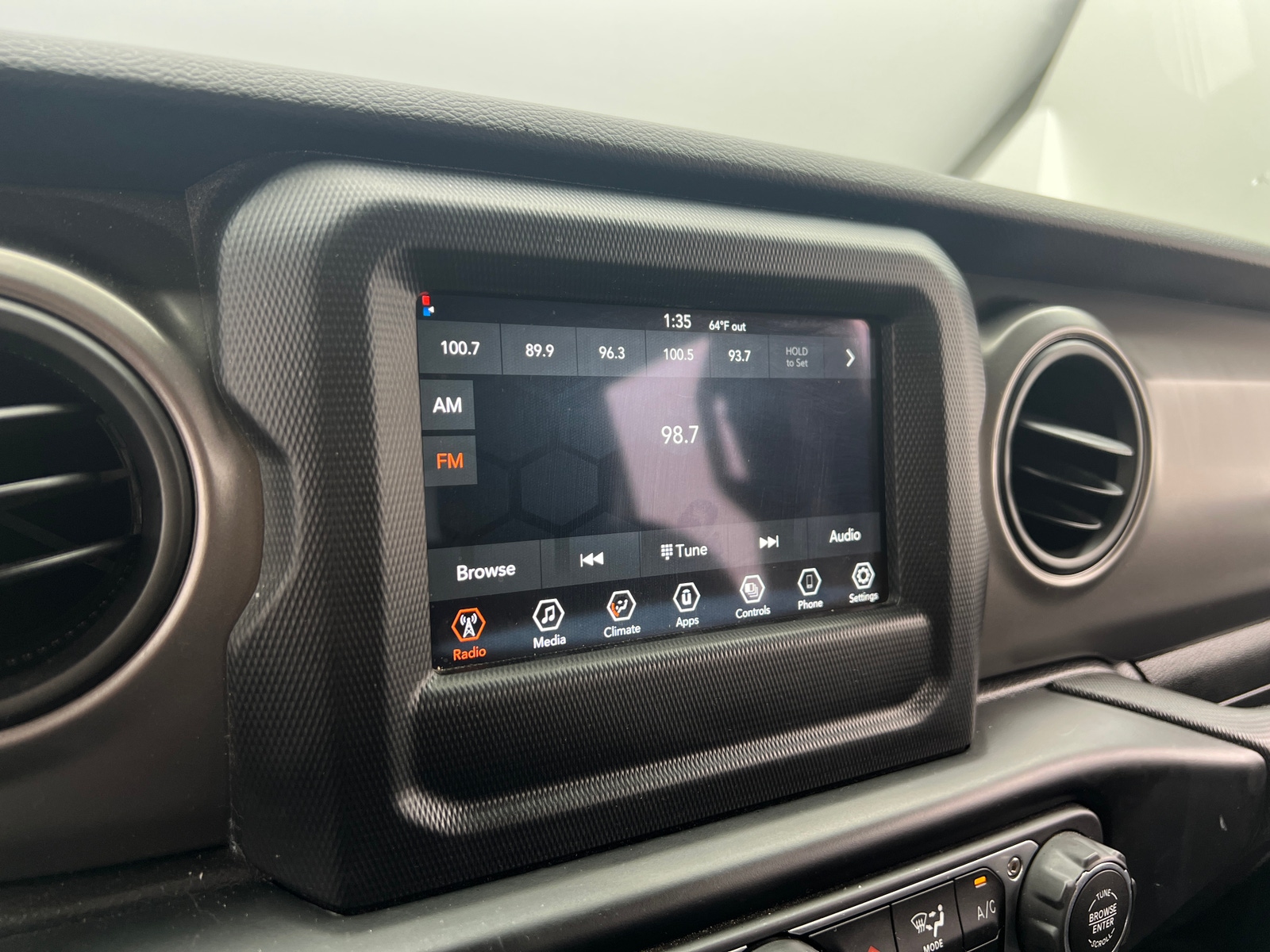 Thumbnail: 2022 Jeep Gladiator - 4