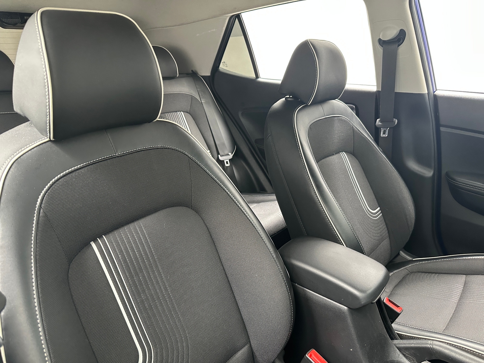 Thumbnail: 2022 Hyundai Venue - 2