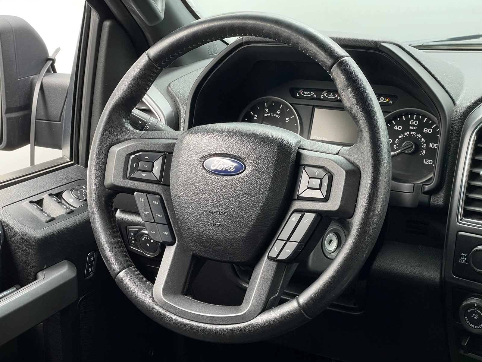 Thumbnail: 2018 Ford Econoline - 5