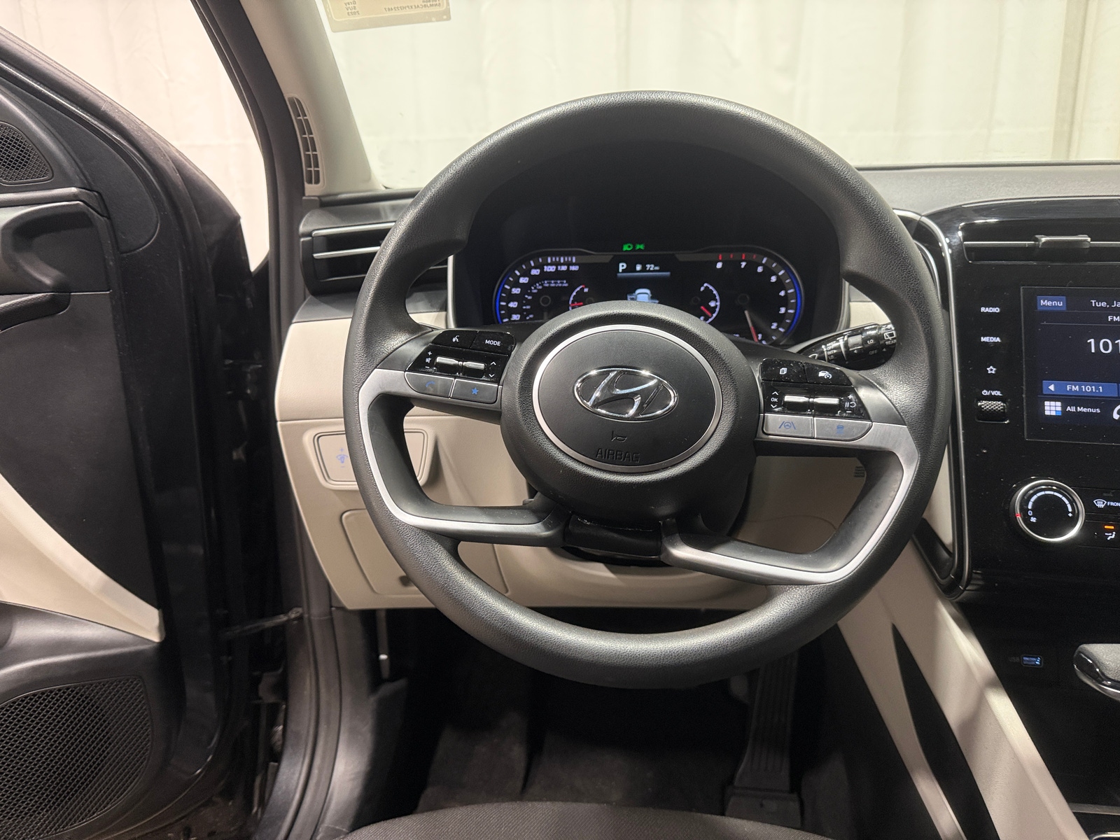 Thumbnail: 2023 Hyundai Tucson - 5