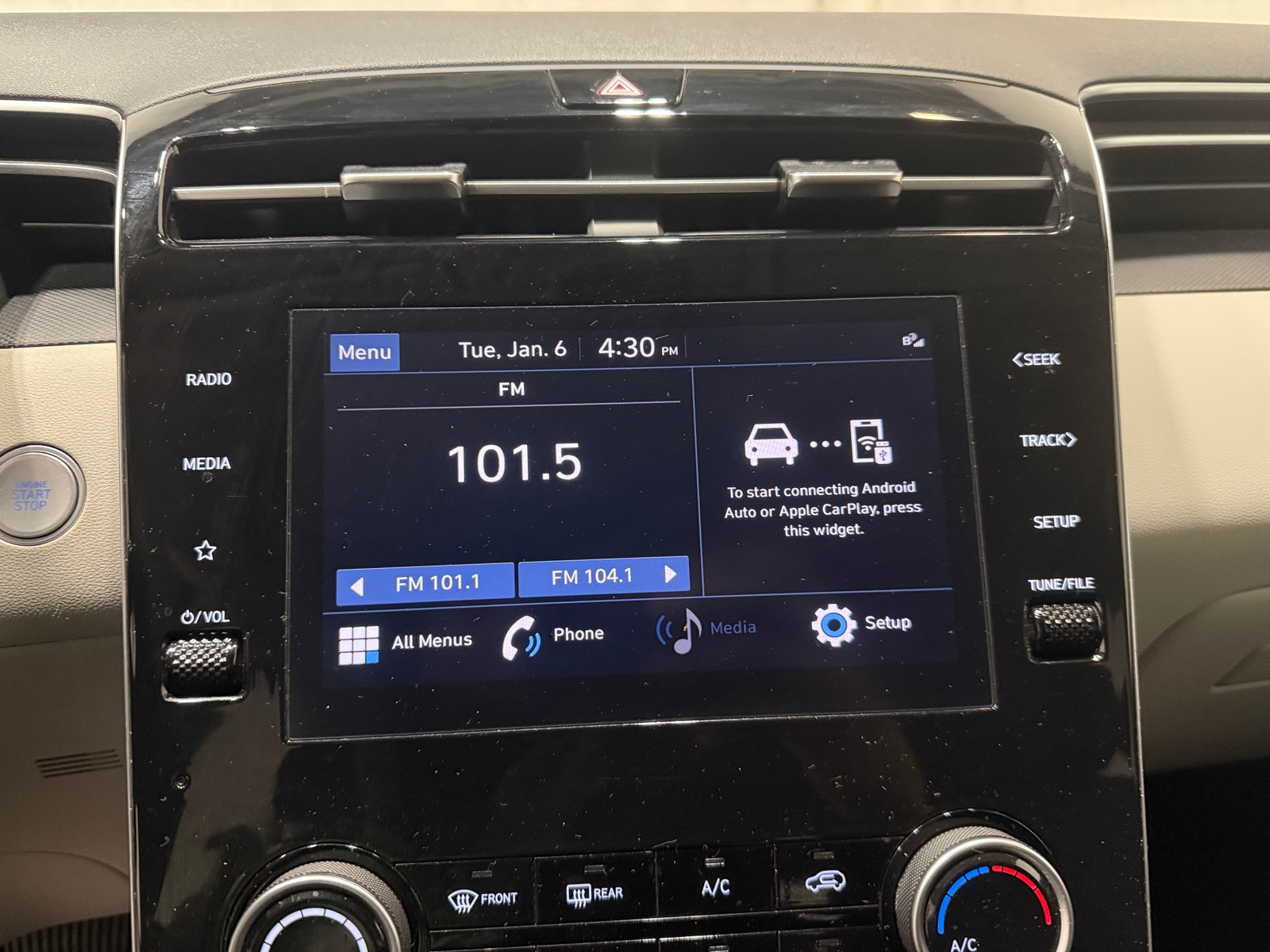 Thumbnail: 2023 Hyundai Tucson - 4