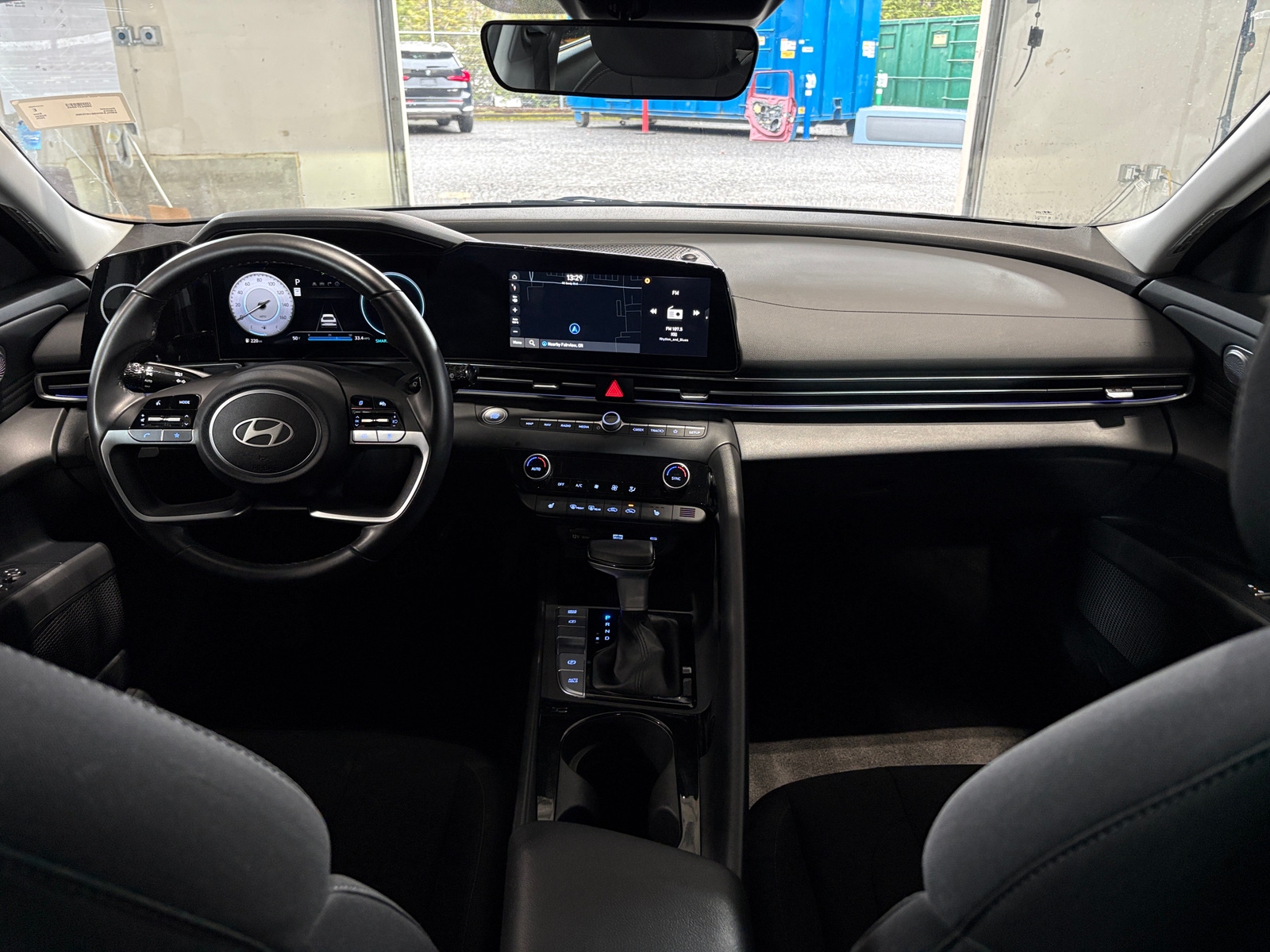 Thumbnail: 2025 Hyundai Elantra - 3