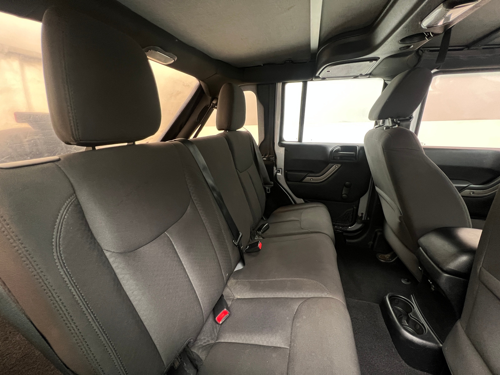 Thumbnail: 2015 Jeep Wrangler - 6