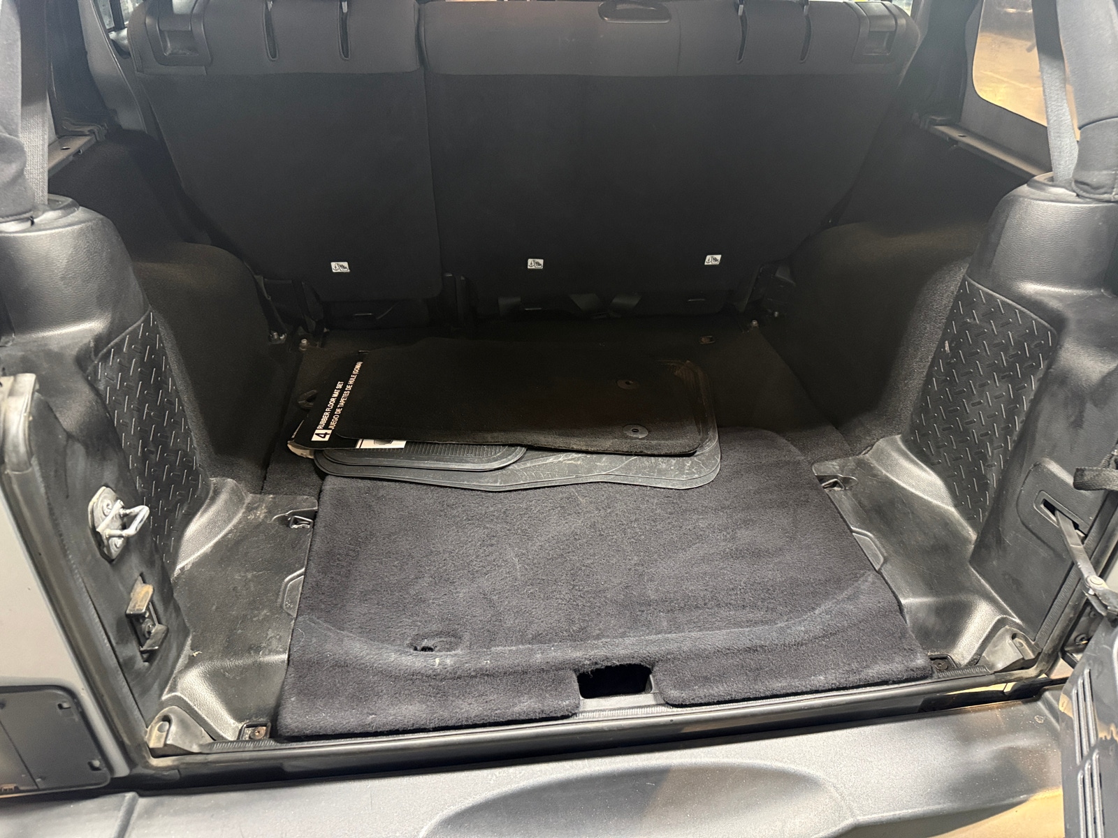 Thumbnail: 2015 Jeep Wrangler - 7