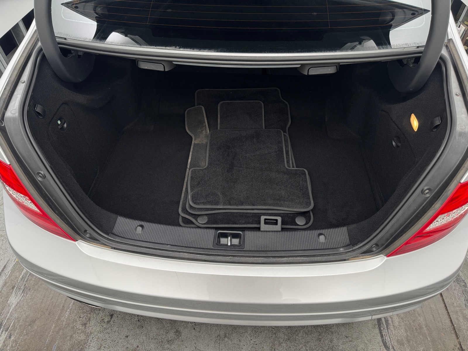 Thumbnail: 2014 Mercedes-Benz C-Class - 6