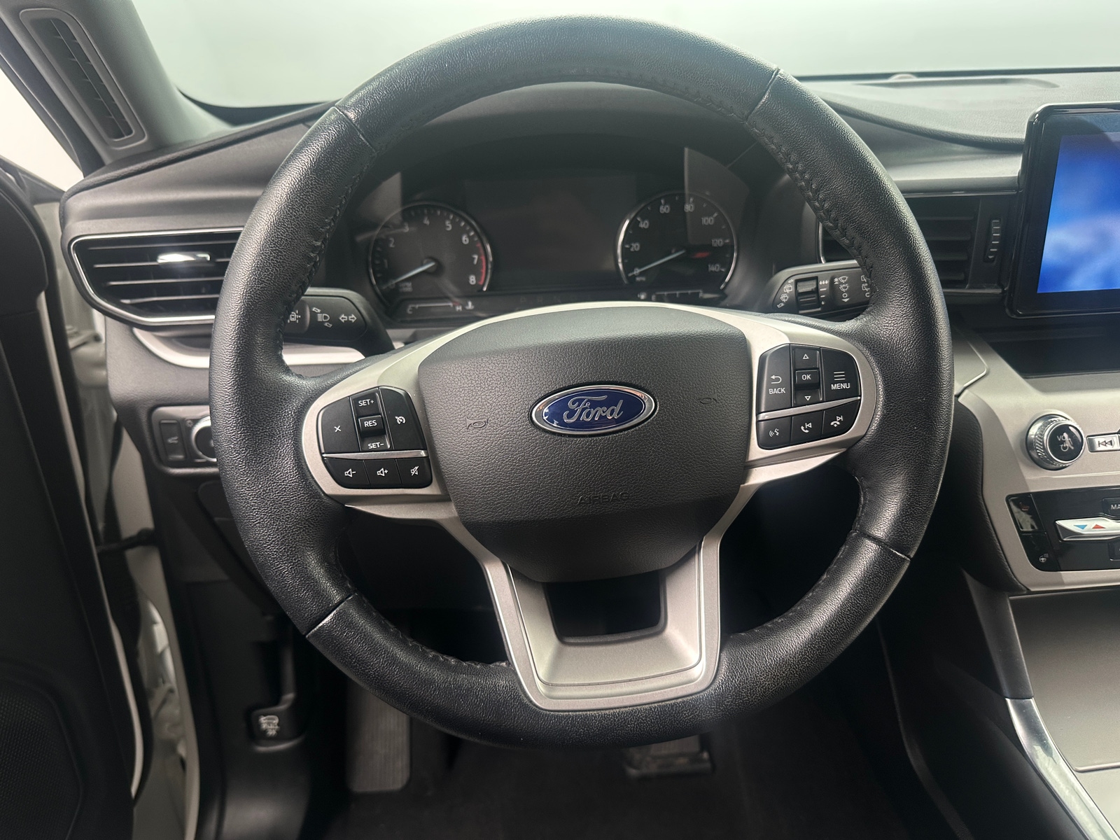 Thumbnail: 2021 Ford Explorer - 5